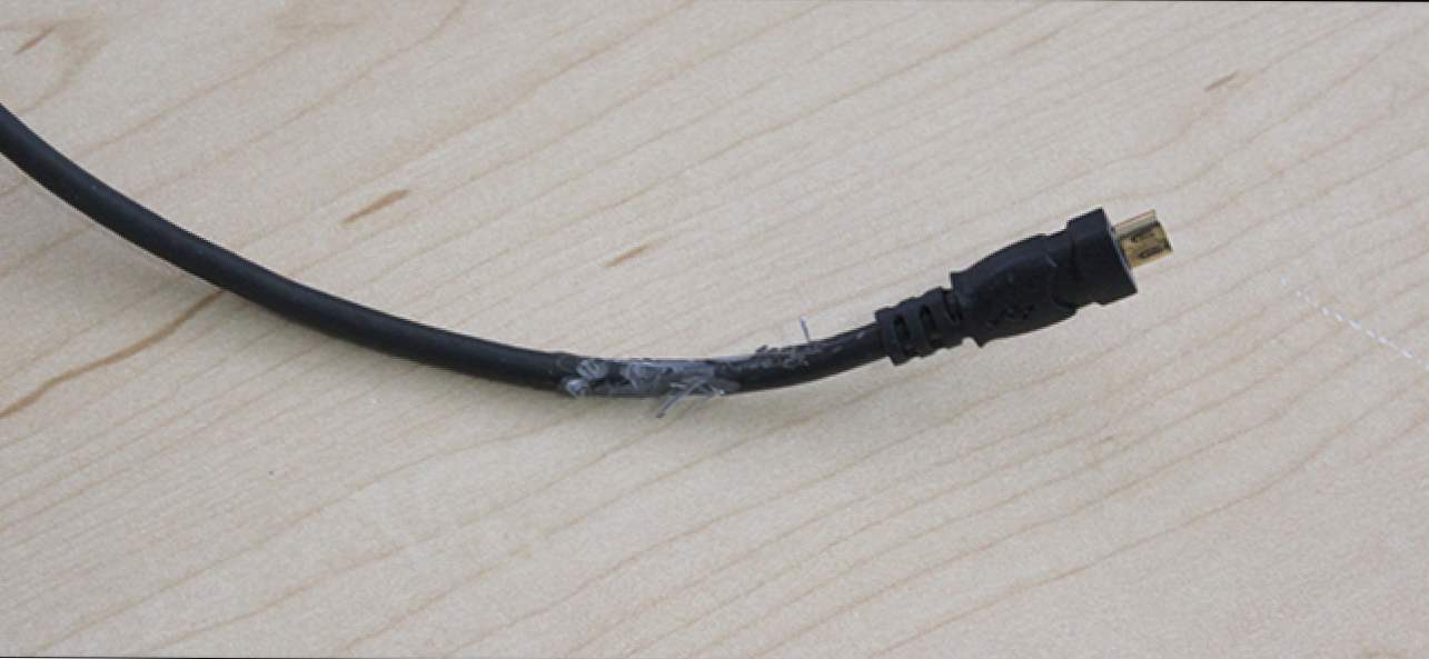 Zašto ne biste smetali Snimanje oštećenih kabela za napajanje (Kako da)