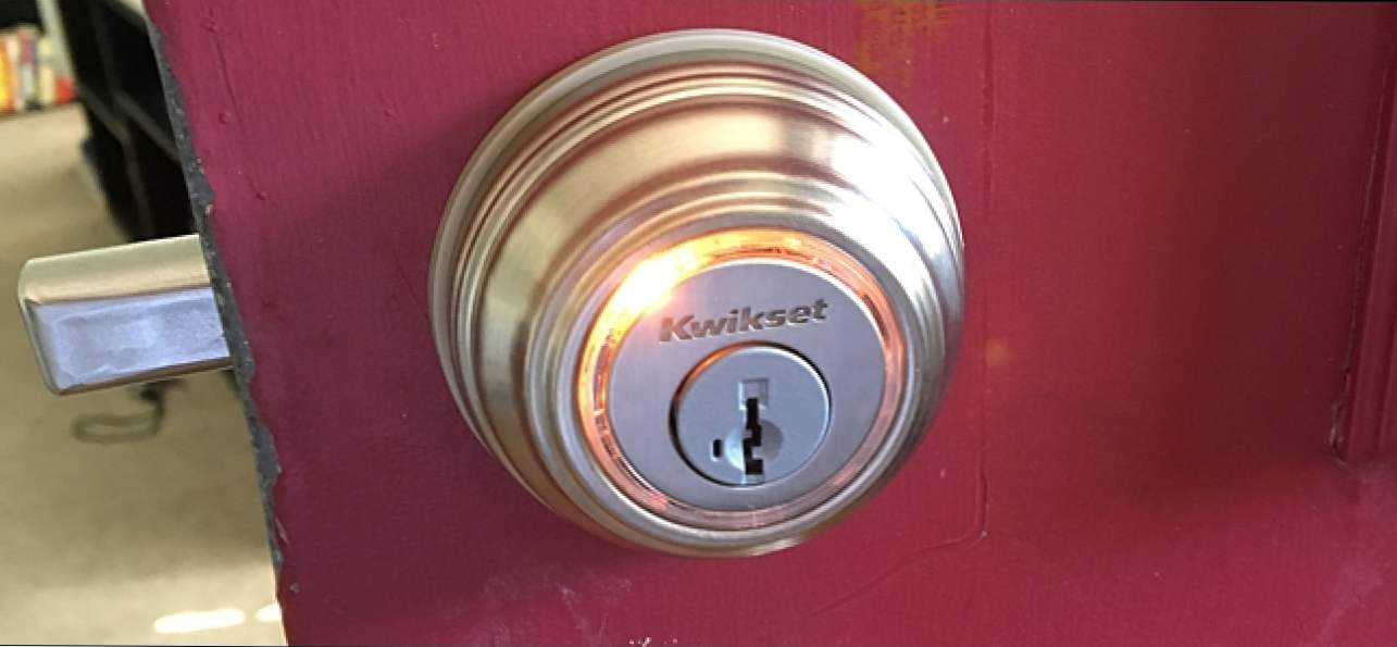 Kuinka asentaa ja asentaa Kwikset Kevo Smart Lock (Miten)