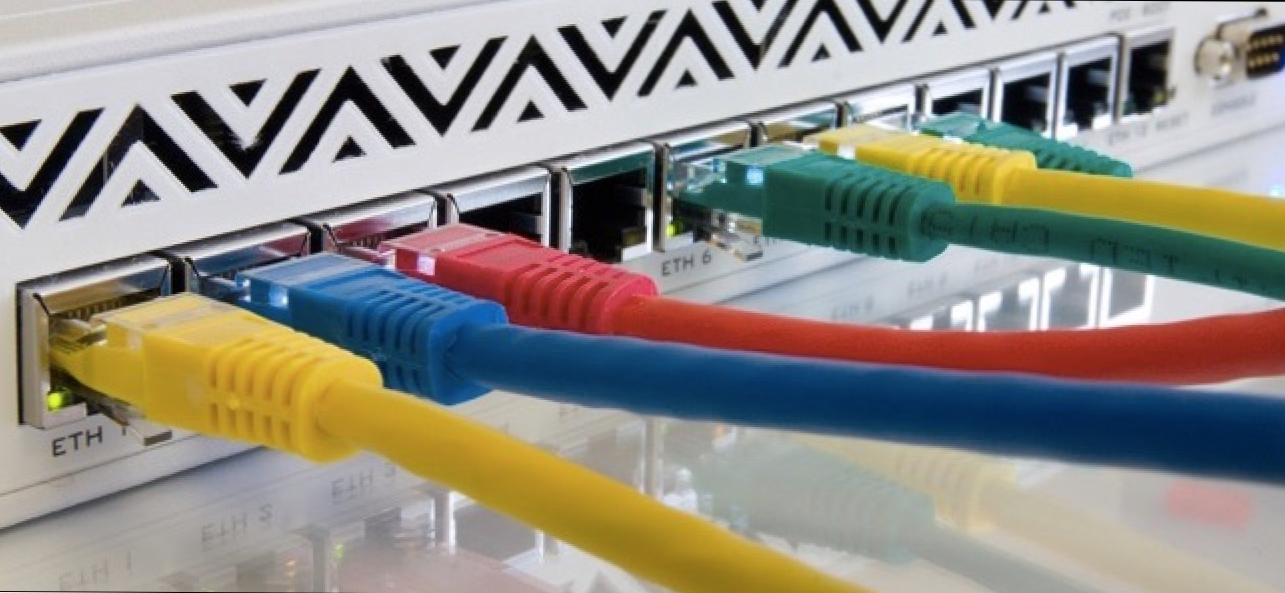 Wi-Fi срещу Ethernet: Колко по-добре е кабелна връзка? (Как да)