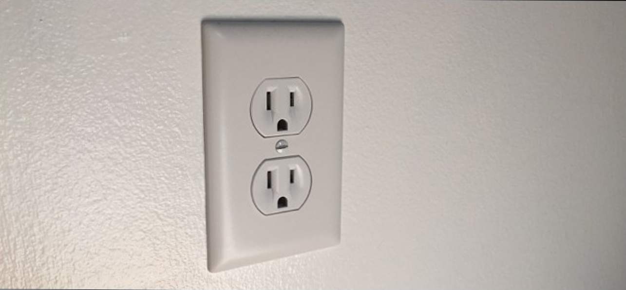 Различните видове електрически контакти, които можете да инсталирате в дома си (Как да)
