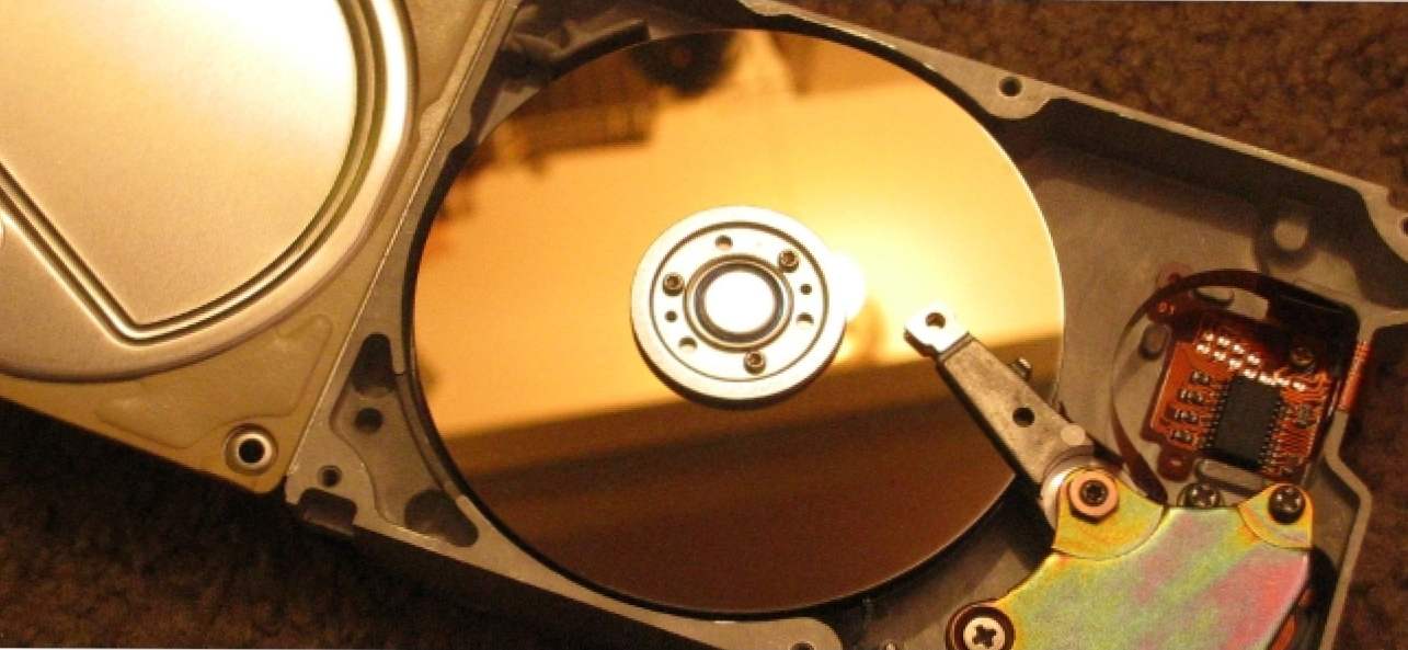 Какво правите, ако твърдият диск е разпознат само когато вече е стартирал? (Как да)